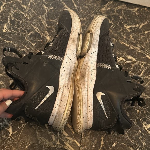 Nike LeBron Witness 5 - Picture 7 of 8